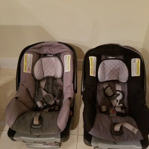 2 Chicco Keyfit Infant Carseats with bases